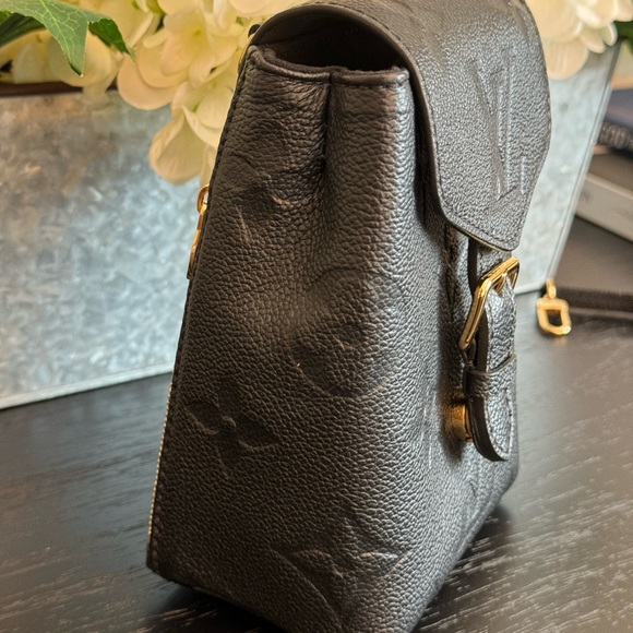 ‼️LAST CHANCE‼️🖤 Louis Vuitton Tiny Backpack 🖤 - Picture 6 of 9